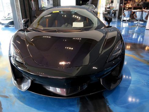 Used 2019 McLaren 570S Spider RWD image 2
