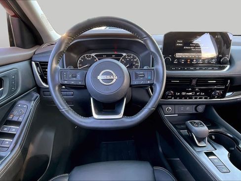 Used 2023 Nissan Rogue SL w/ SL Premium Package FWD image 6