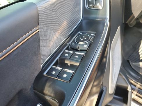 Used 2023 Ford F150 Platinum AWD/4WD image 19