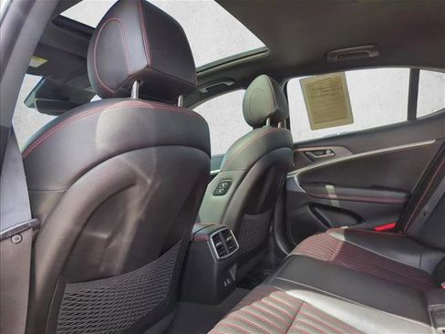 Used 2024 Genesis G70 2.5T w/ Sport Prestige Package image 18