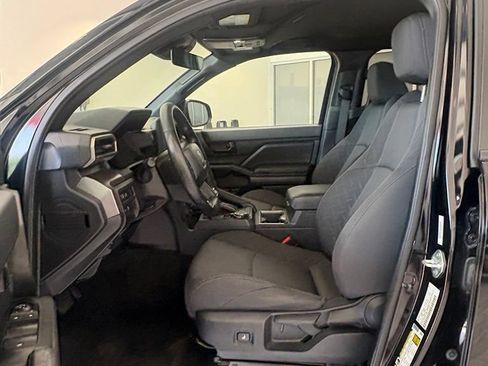 Used 2024 Toyota Tacoma SR5 AWD/4WD image 12