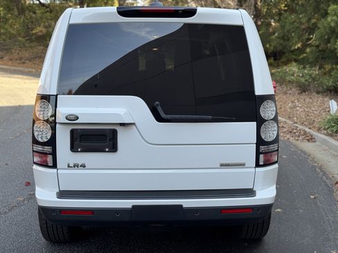 Used 2016 Land Rover LR4 HSE LUX image 18