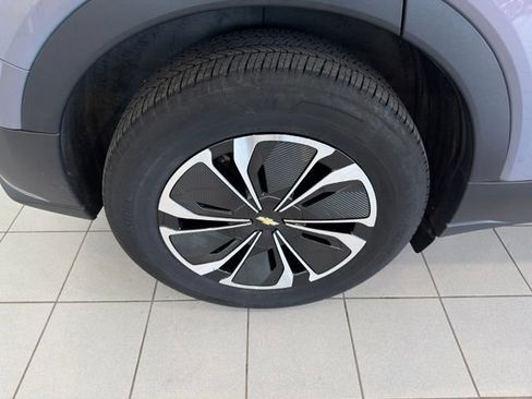 Used 2024 Chevrolet Blazer EV LT AWD/4WD image 37