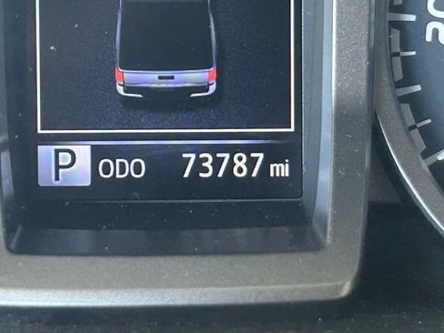 Used 2017 Toyota Tacoma SR5 image 37