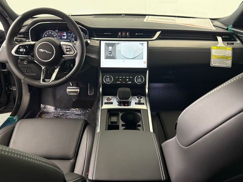 Used 2024 Jaguar XF R-Dynamic SE AWD/4WD image 16