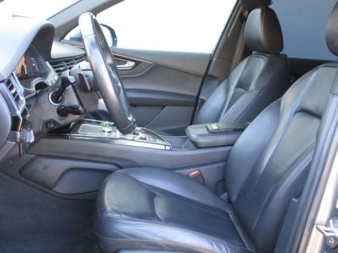 Used 2017 Audi Q7 3.0T Premium Plus w/ Premium Plus Package image 7