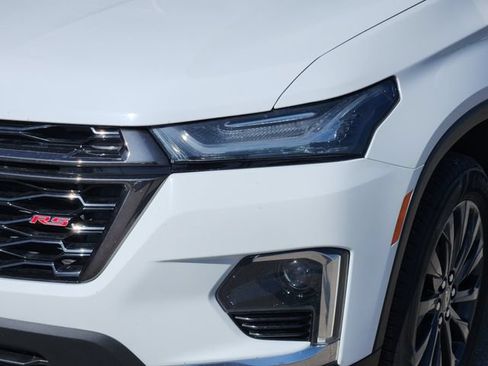 Used 2022 Chevrolet Traverse RS FWD image 10