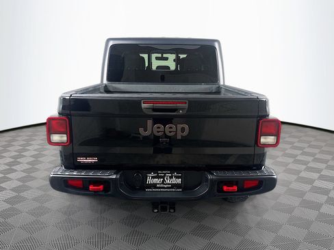 Used 2022 Jeep Gladiator Rubicon w/ Cold Weather Group AWD/4WD image 6