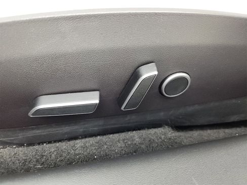 Used 2021 Tesla Model 3 Performance image 21