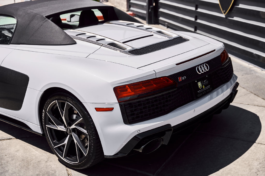 Used 2022 Audi R8 V10 performance w/ Carbon Exterior Package RWD image 13