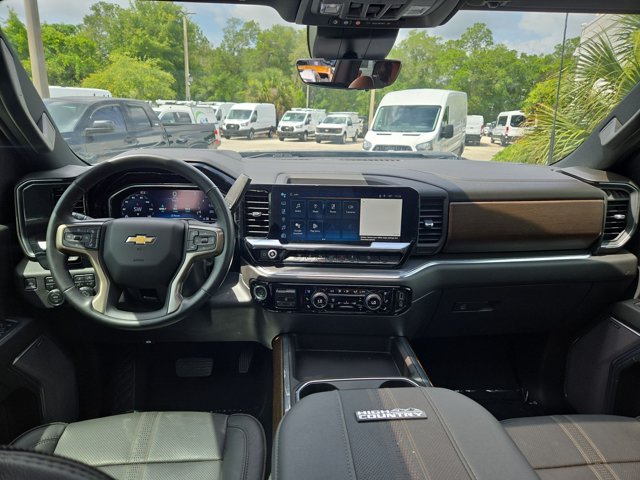 Used 2024 Chevrolet Silverado 2500 High Country w/ High Country Premium Package AWD/4WD image 17