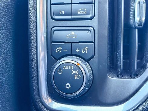 Used 2020 Chevrolet Silverado 1500 LT AWD/4WD image 45
