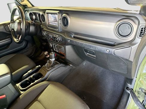 Used 2021 Jeep Wrangler Sport AWD/4WD image 33