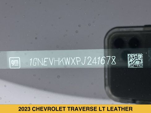 Certified 2023 Chevrolet Traverse LT w/ LT Premium Package AWD/4WD image 18