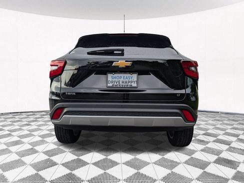 Used 2025 Chevrolet Trax LT w/ Driver Confidence Package FWD image 13