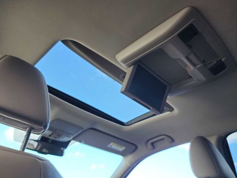 Used 2018 Honda Pilot Touring image 24