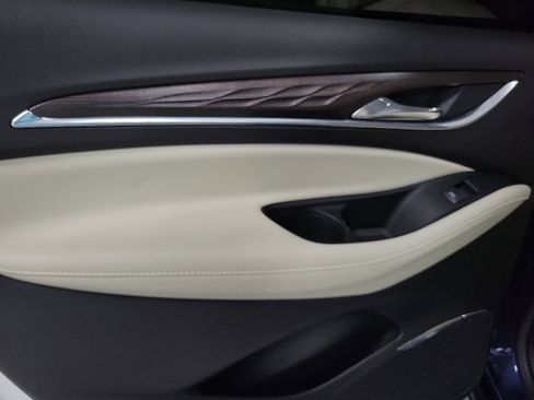 Used 2023 Buick Enclave Avenir w/ Trailering Package, 5000 lbs. image 10