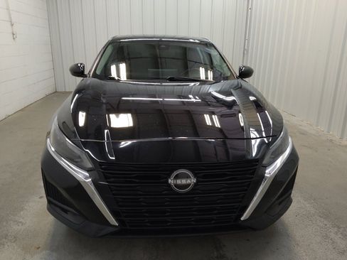 Used 2023 Nissan Altima 2.5 SV w/ SV Premium Package FWD image 14