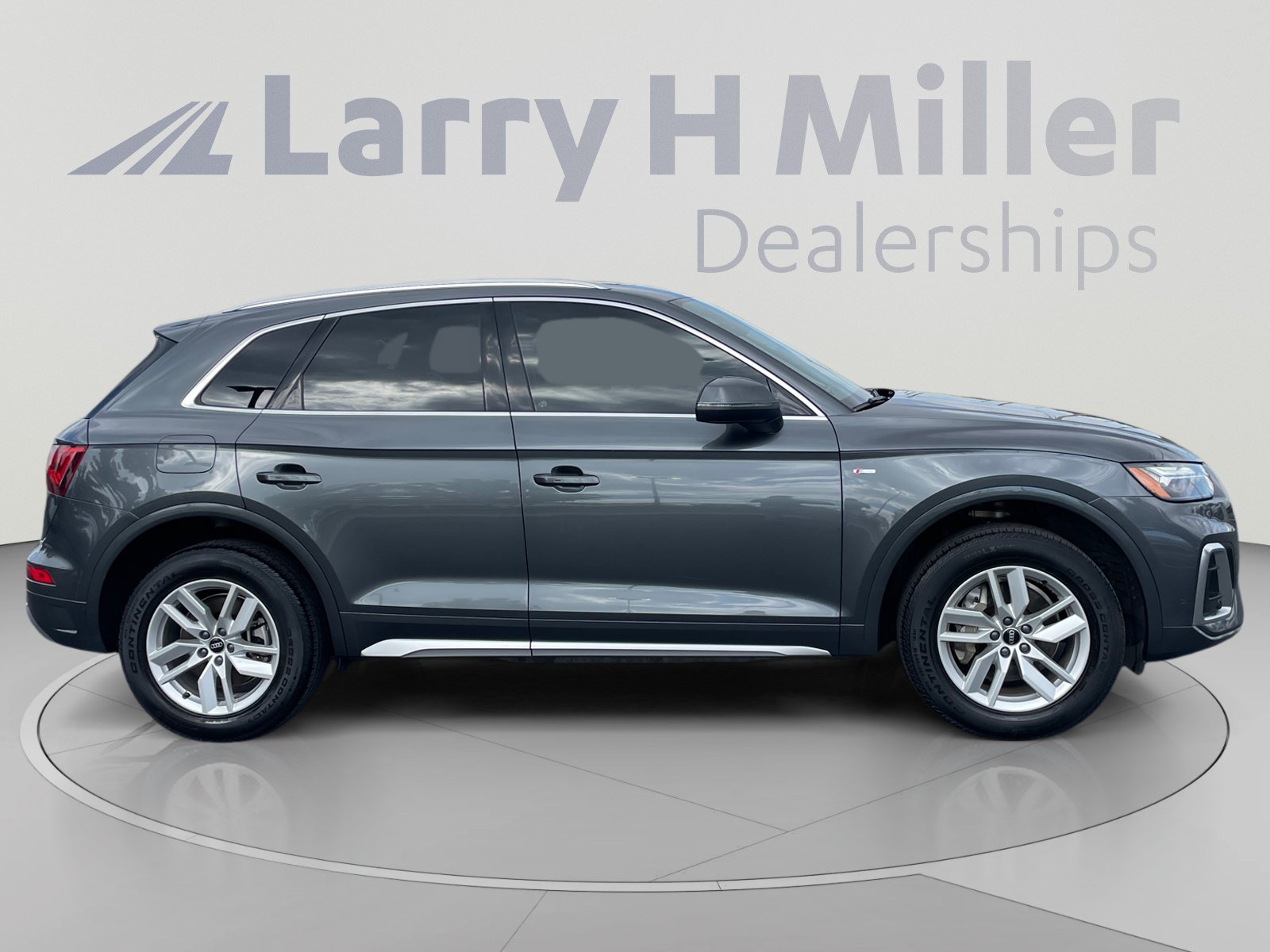 Used 2023 Audi Q5 2.0T Premium w/ Convenience Package AWD/4WD image 6