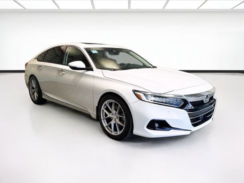 Used 2022 Honda Accord Touring image 3