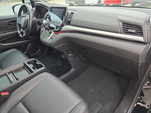 Used 2024 Honda Odyssey Sport image 32