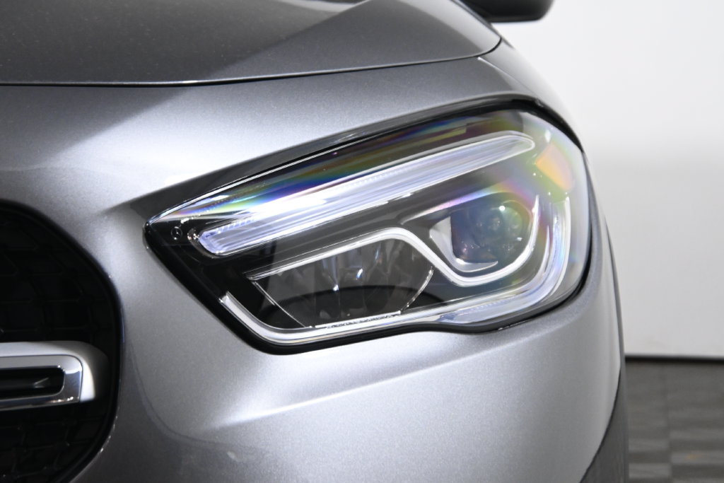 Used 2023 Mercedes-Benz GLA 250 4MATIC image 11