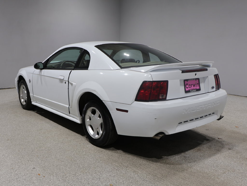 Used 1999 Ford Mustang Coupe RWD image 12