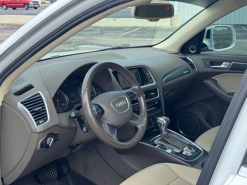 Used 2017 Audi Q5 2.0T Premium Plus w/ Technology Package image 9