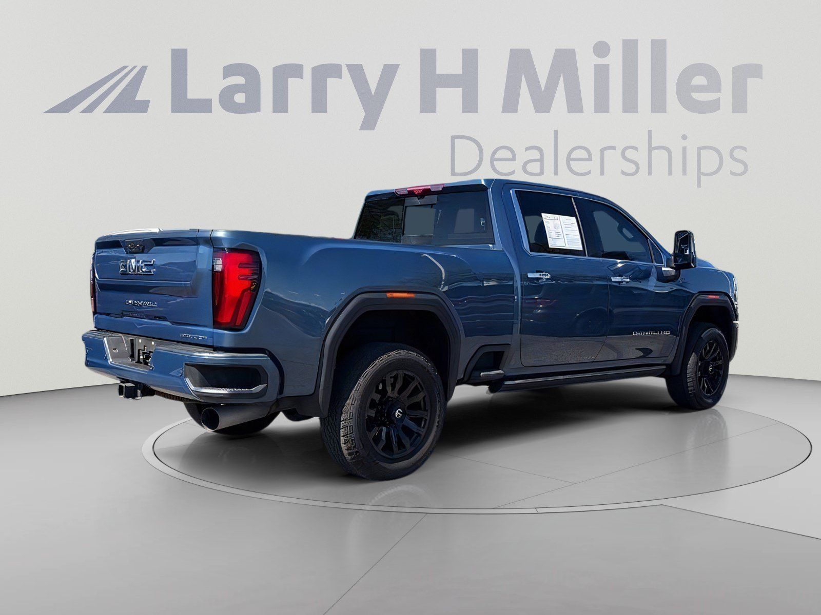Used 2026 GMC Sierra 2500 Denali Ultimate w/ Max Trailering Package AWD/4WD image 7