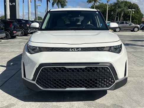 Certified 2025 Kia Soul LX w/ LX Technology Package image 3