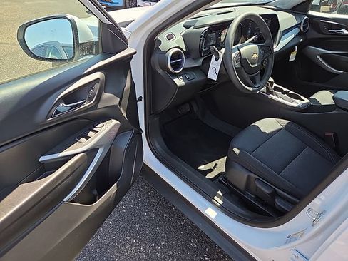New 2026 Chevrolet Trax LS w/ LS Convenience Package FWD image 10