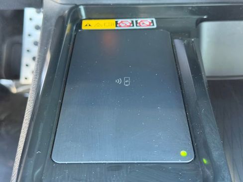 Certified 2025 Toyota Camry SE w/ Convenience Package image 39