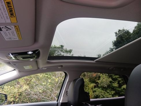 Used 2025 Kia Sportage SX image 23