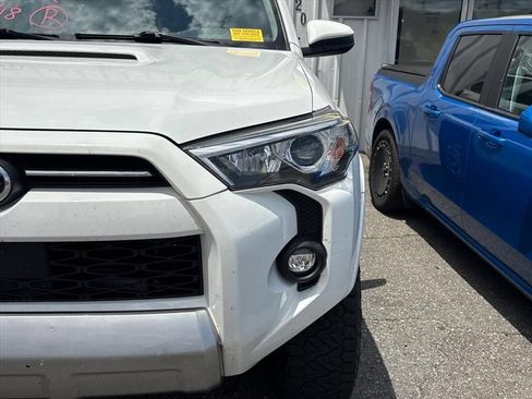 Used 2021 Toyota 4Runner TRD Off-Road AWD/4WD image 20