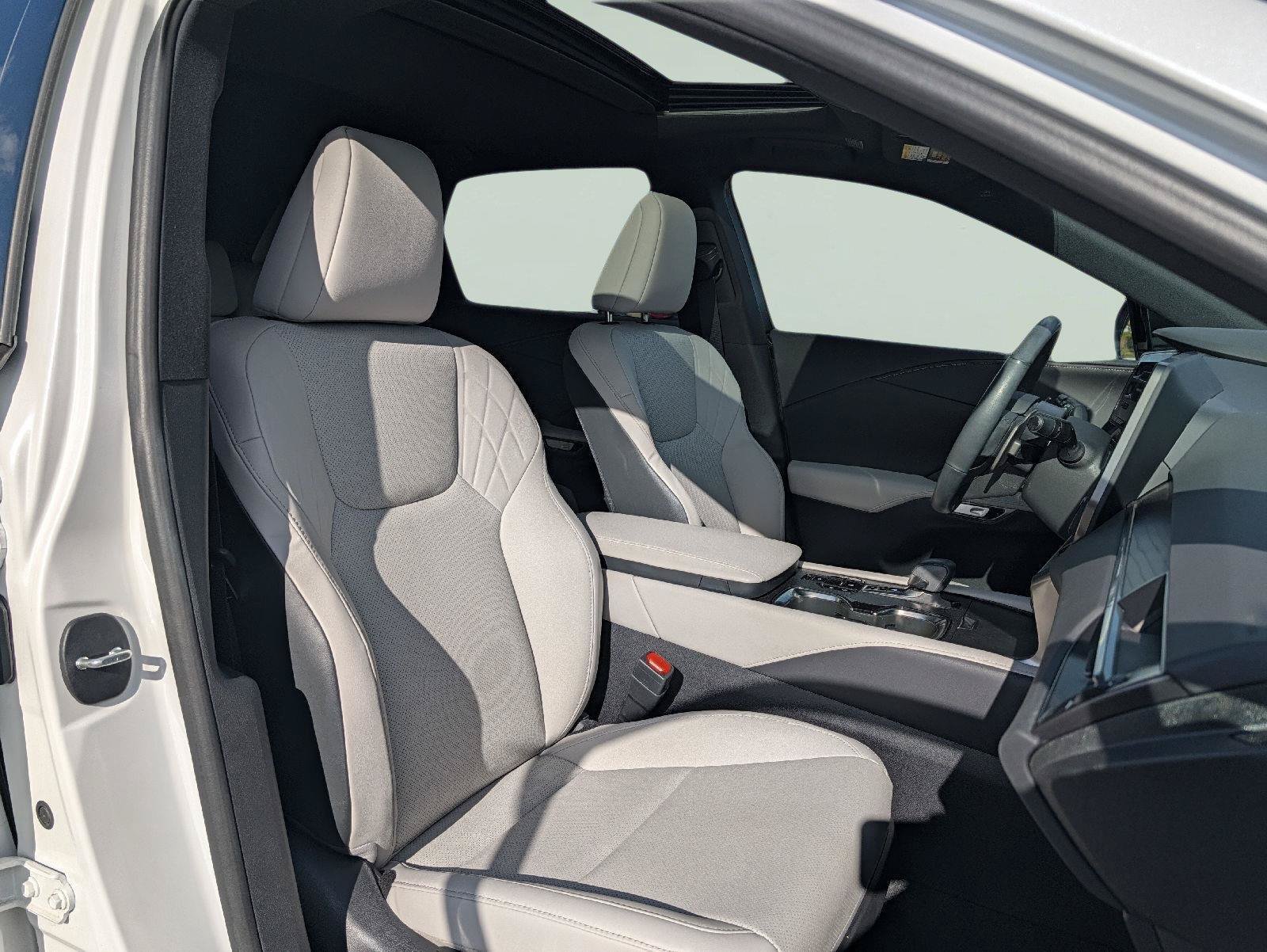 Used 2024 Lexus RX 350 Premium w/ Cold Area Package AWD/4WD image 22