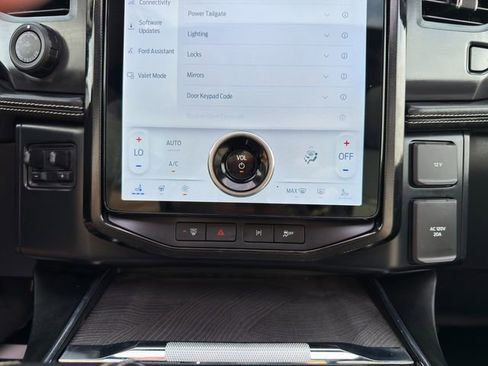 Used 2023 Ford F150 Lightning Platinum image 37