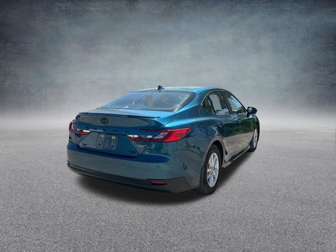 Used 2025 Toyota Camry LE w/ Convenience Package image 6