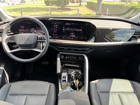 Certified 2025 Audi Q5 Premium AWD/4WD image 30