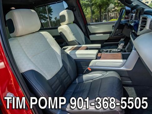 Used 2023 Toyota Sequoia Capstone AWD/4WD image 18