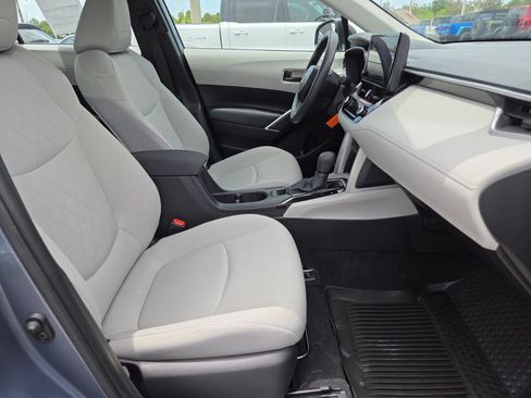 Used 2025 Toyota Corolla Cross L FWD image 15