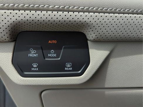 New 2026 Volkswagen Atlas SE image 30