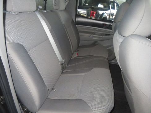 Used 2012 Toyota Tacoma 4x4 Double Cab image 32