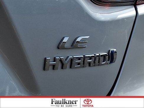 Certified 2024 Toyota Corolla LE AWD/4WD image 30