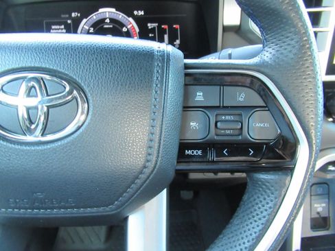 Used 2023 Toyota Tundra Platinum AWD/4WD image 26
