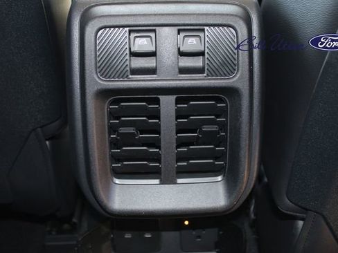 New 2025 Ford Bronco Badlands image 11