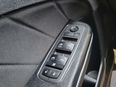 Used 2022 Dodge Charger SXT AWD/4WD image 13