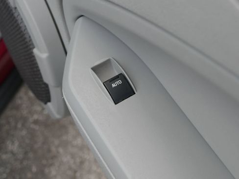 Used 2006 Ford Mustang Premium image 23