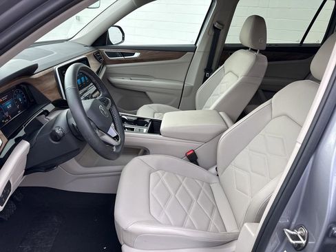 Certified 2024 Volkswagen Atlas SE w/ Black Wheel Package image 22