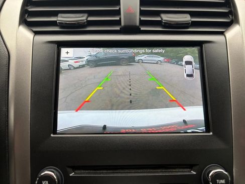 Used 2017 Ford Fusion SE w/ Fusion SE Technology Package FWD image 28