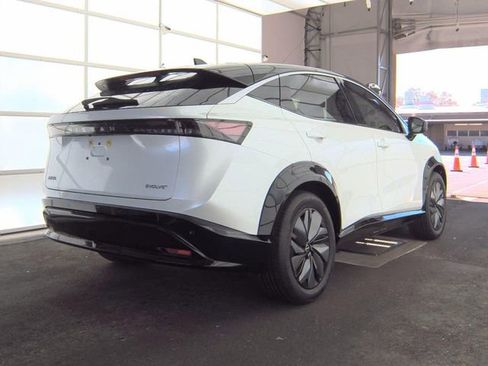 Certified 2025 Nissan Ariya FWD image 2